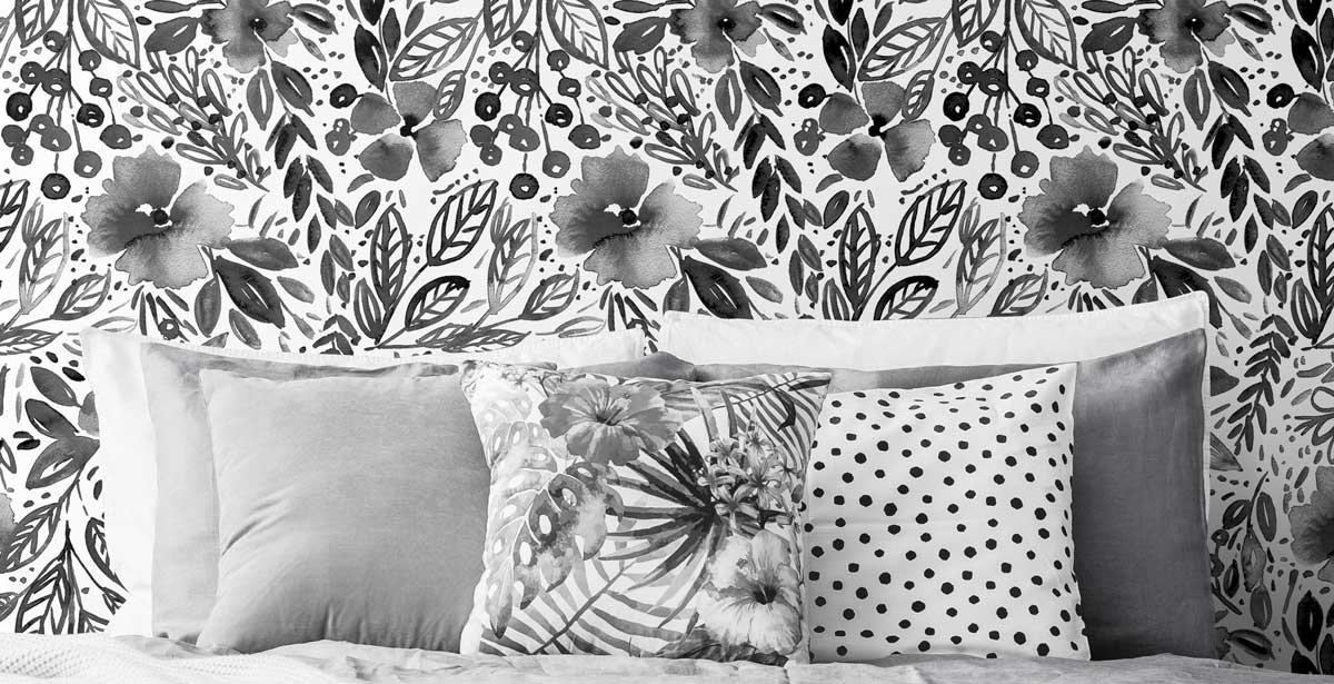 Clara Jean Peel and Stick Wallpaper