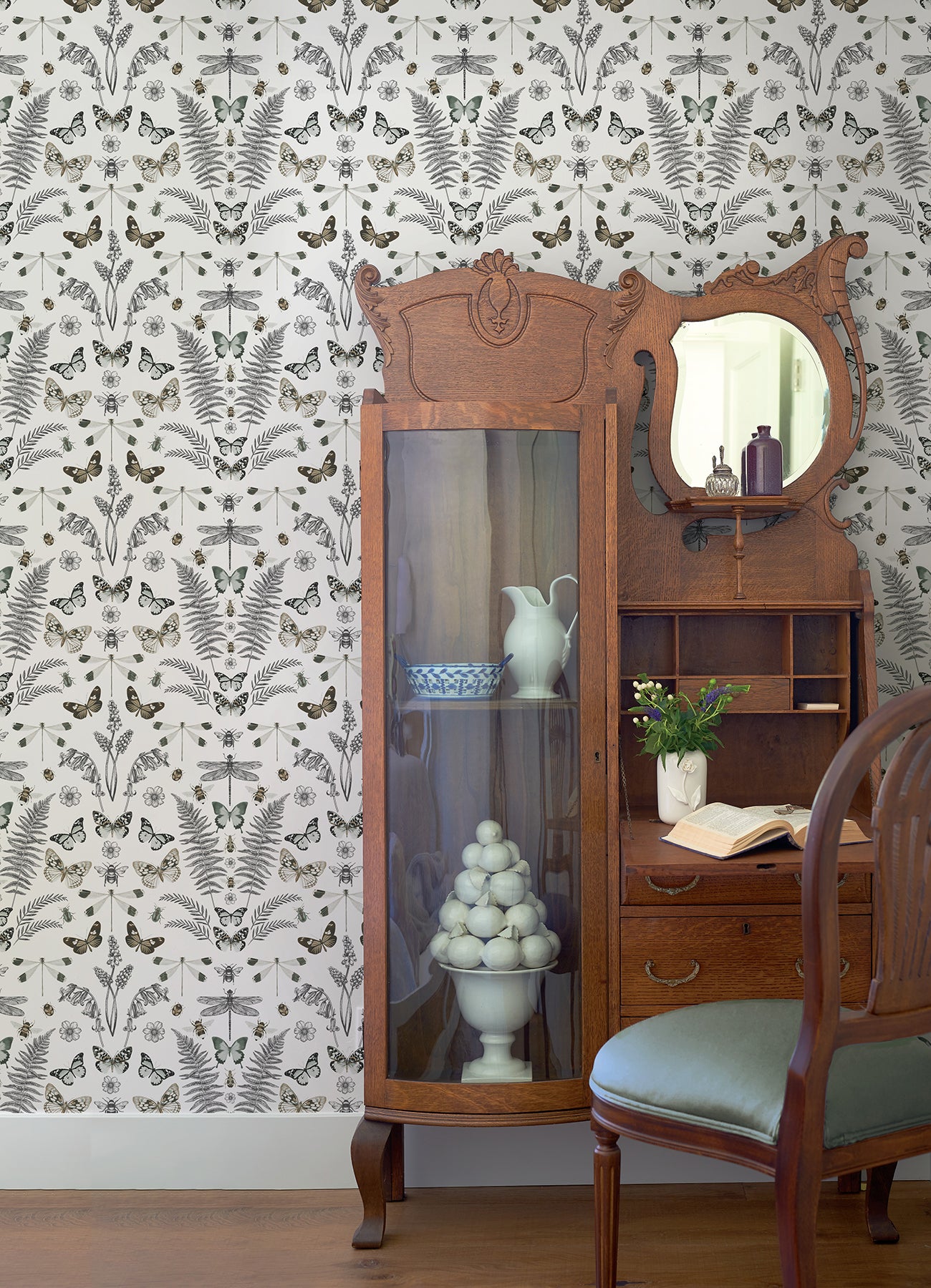 Hidden Treasures Peel and Stick Wallpaper Peel and Stick Wallpaper RoomMates   