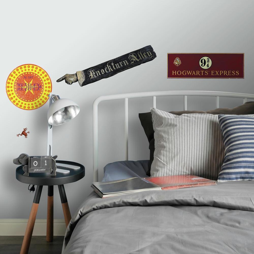 Harry Potter Signs Wall Decals Wall Decals RoomMates   
